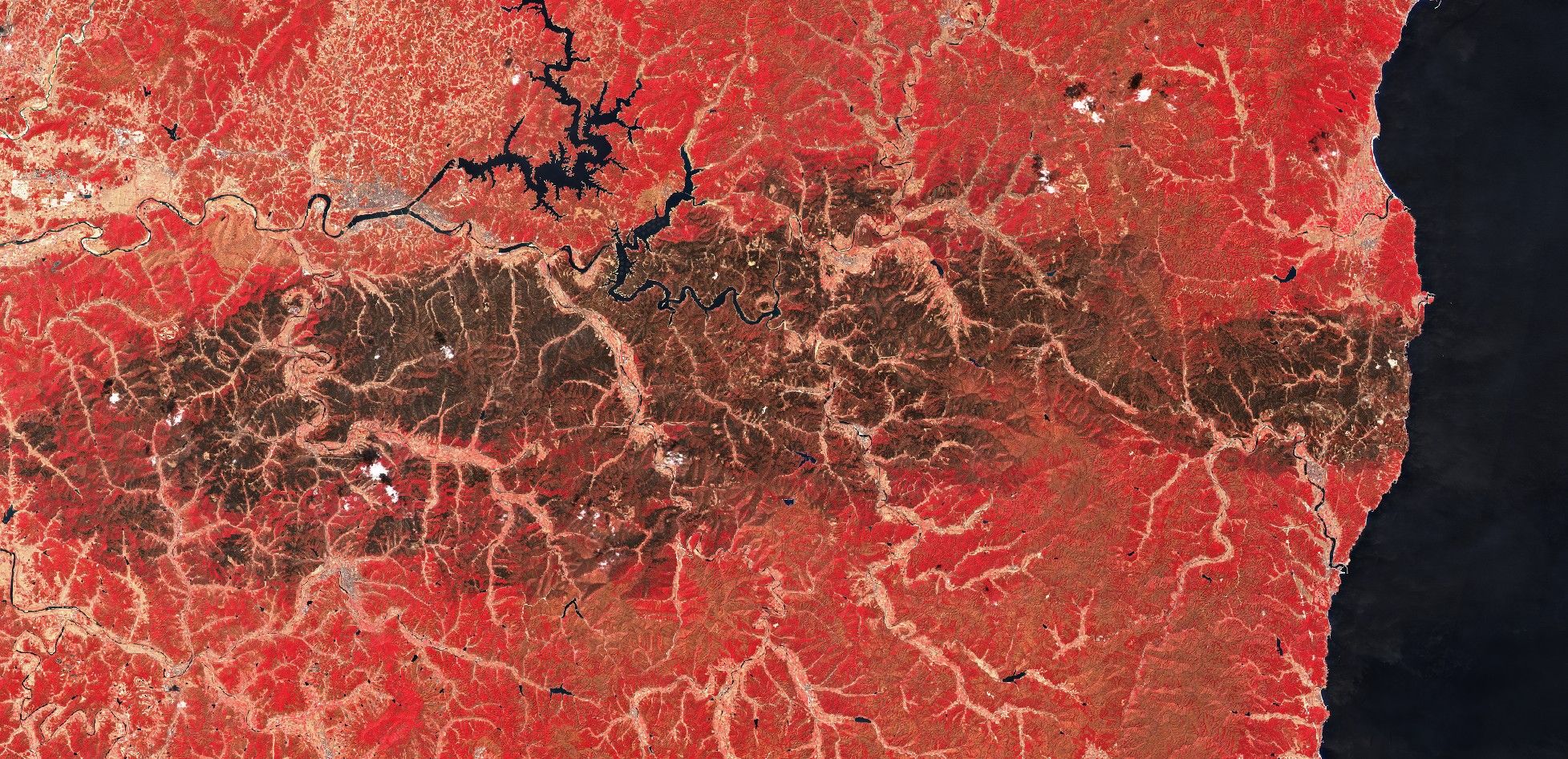 Sentinel-2-L2A_COLOR_INFRARED_2025-04-08_14299547.55_4335093.6_14421064.02_4393915.46_EPSG_3857_25_leastCC_logo.jpeg