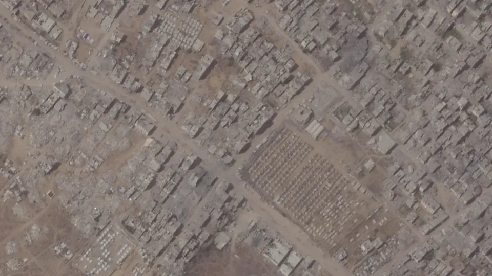 jabalya tents before.webp